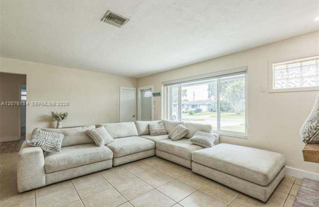 6931 SW 2nd St # 6931, Pembroke Pines, FL 33023 photos photos 6931 SW 2nd St # 6931, Pembroke Pines, FL 33023 photos photos