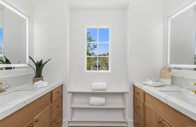 15 Cavaillon - 15 Cavaillon, Newport Beach, CA 92657
