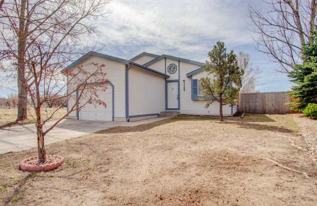 Beautiful home in School District 20!! Gallery 1