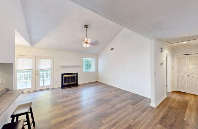 2836 Huntingtowne Farms Lane Gallery 4