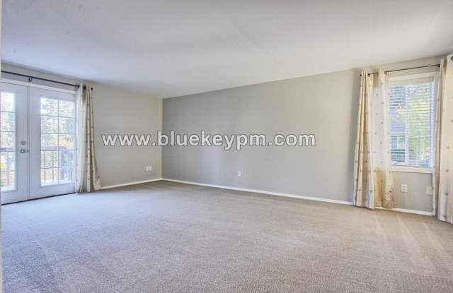 3 Bed, 1 Bath Home in Beaverton with Primary Bedroom on Main Floor Gallery 4