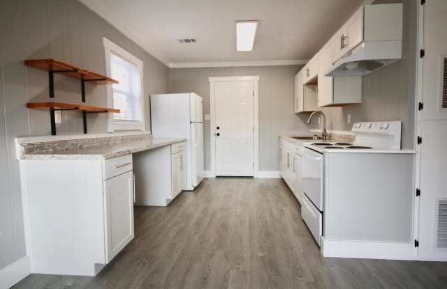 2900 Elmore Road Southwest - B photos photos