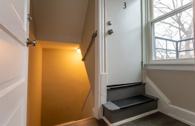 1852 Clarion Avenue Gallery 3