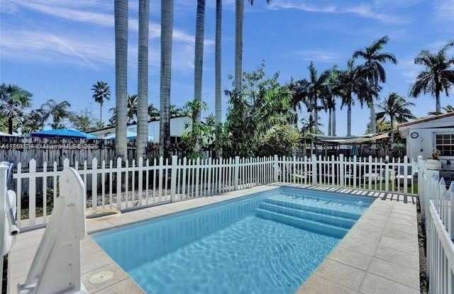 1611 Mayo St photos photos
