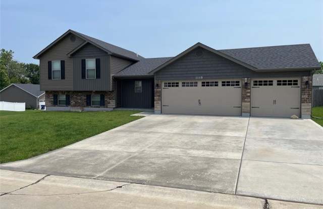1118 Baseball Drive photos photos