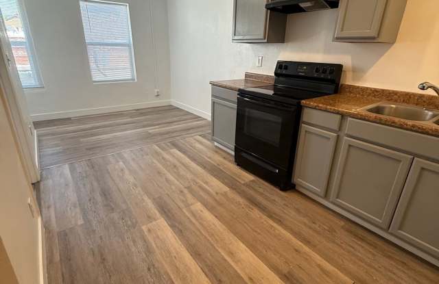 31 Main St Apt B photos photos