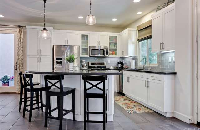 5525 Palm Drive Gallery 2