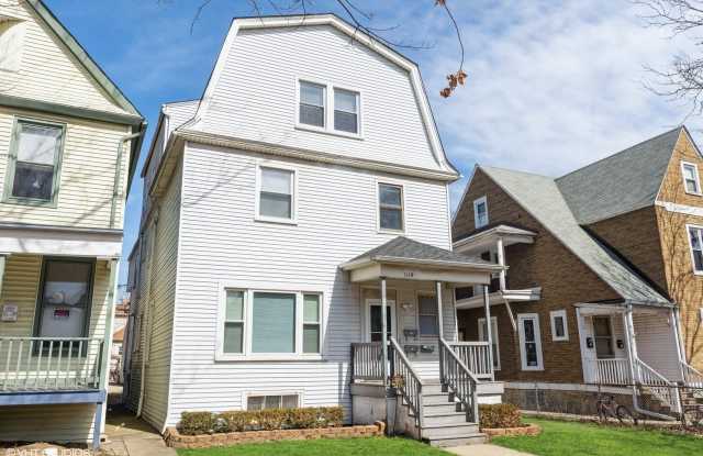 1119 Garnett Place unit: 2 photos photos