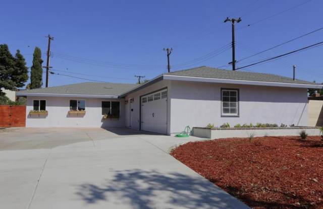 Private Studio 703 N Lincoln St, Orange CA 92867 - AVAILABLE photos photos