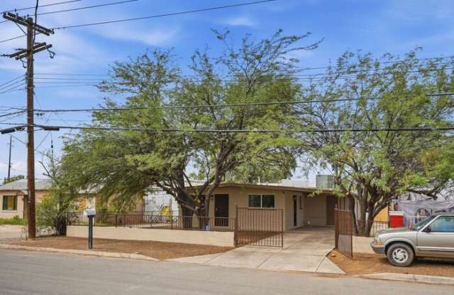 3235 North Los Altos Avenue Gallery 3