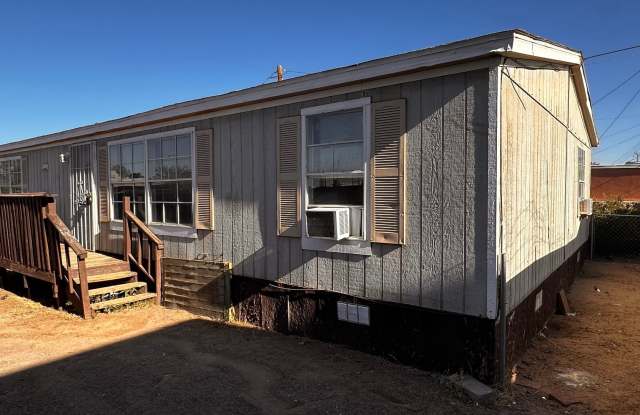 3 bed 2 bath Mobile Home located in the heart of Las Cruces! photos photos