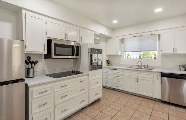 10740 W SUN CITY Boulevard - 10740 West Sun City Boulevard, Sun City, AZ 85351
