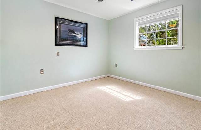 1348 Holiday Place Gallery 3