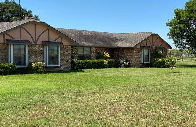 7462 Fm 2728 - 7462 Kaufman Road, Kaufman County, TX 75161