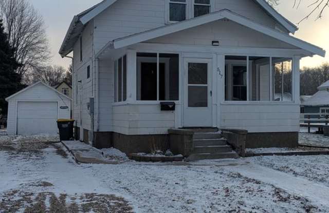 3 Bedroom 1 bath home with lots of updates! - 517 Ann Street Southeast, Willmar, MN 56201