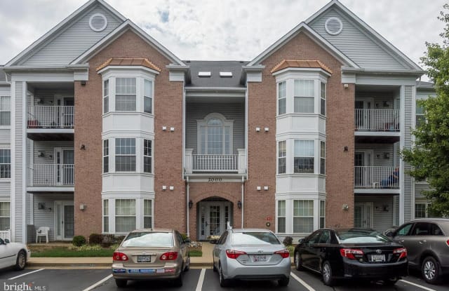 2000 PHILLIPS TER #5 - 2000 Phillips Terrace, Parole, MD 21401