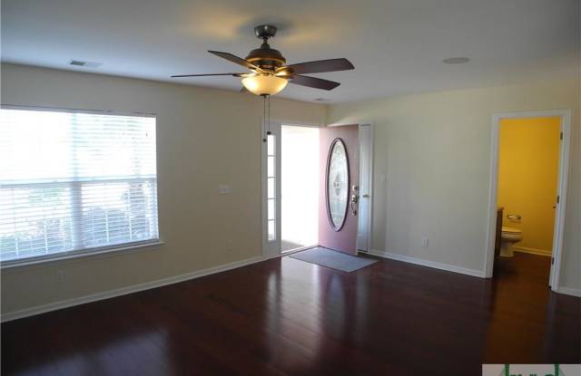 175 Old Pond Circle Gallery 4