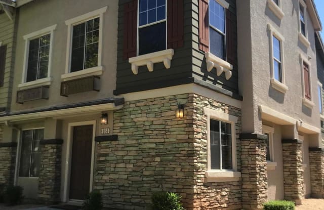 164 W CAMPBELL Court - 164 West Campbell Court, Gilbert, AZ 85233