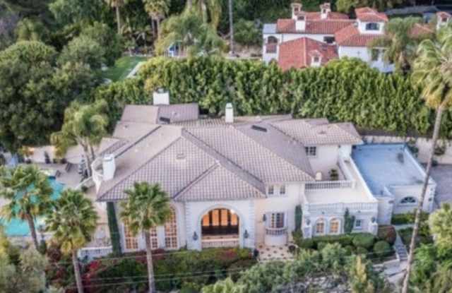 4440 Hayvenhurst Avenue - 4440 Hayvenhurst Avenue, Los Angeles, CA 91436