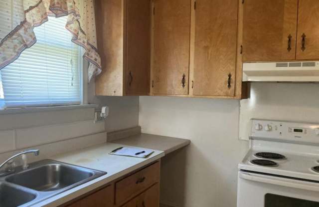 2 Bedroom House with Loft in Altavista Gallery 3