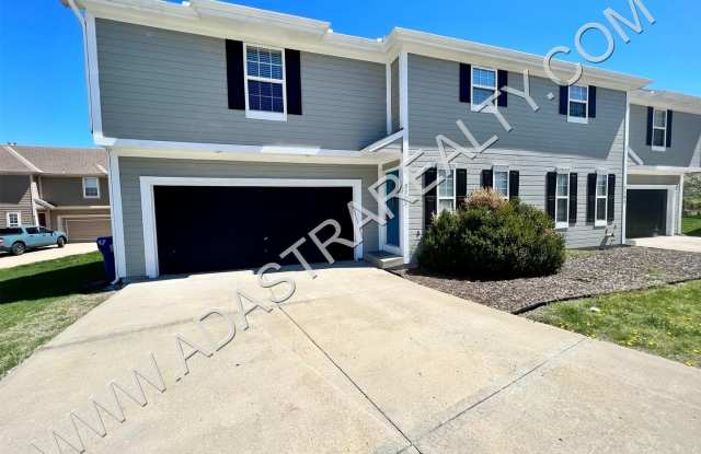 Gorgeous Modern Shawnee Townhome!! So much space!-Available NOW!! photos photos