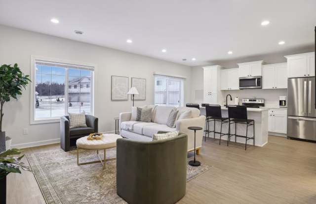 3 Bedroom Town Home Gallery 2