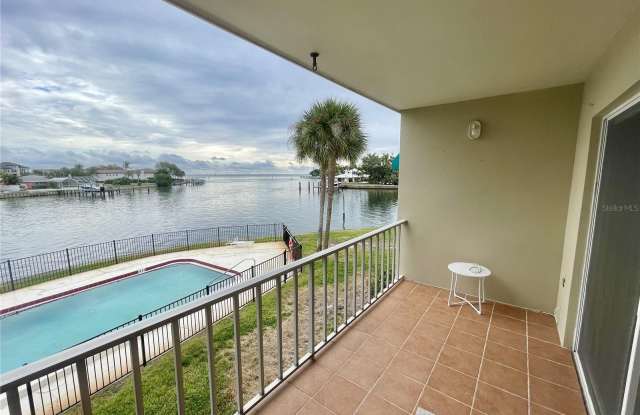 1361 SNELL ISLE BOULEVARD NE photos photos