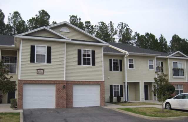 2/2.5 Town Home in Magnolia Place - Available mid-August! photos photos