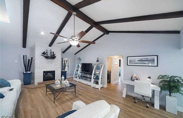 2633 SE 19th Place Gallery 4