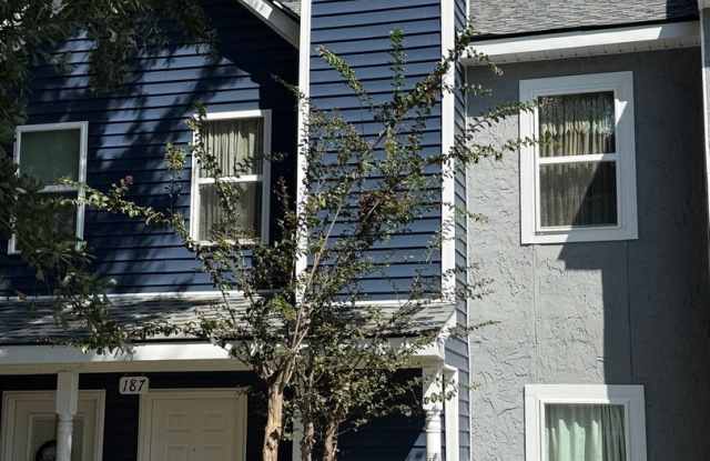 Condo in Kingspoint - 187 Kingspoint Boulevard, St. Tammany County, LA 70461