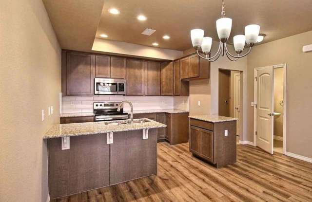 Beautiful 3 bed, 3 bath Townhome in West Windsor! photos photos