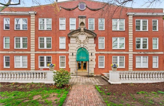 2840 Peachtree Road NW unit: 312 photos photos