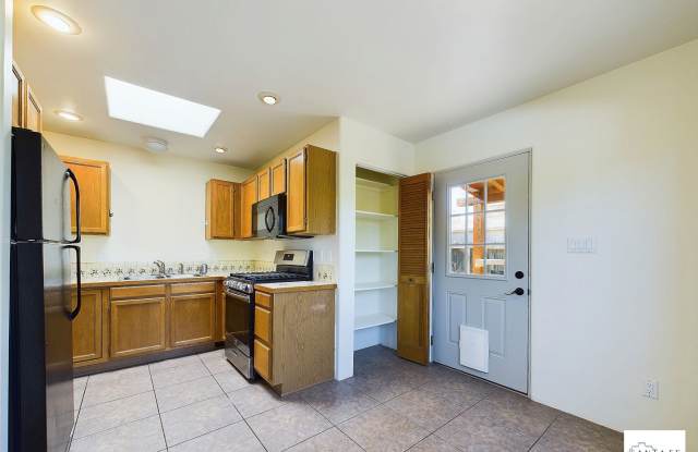 Single Level, Single Family Home Available Now! - 4561 Camino San Juan, Santa Fe, NM 87507