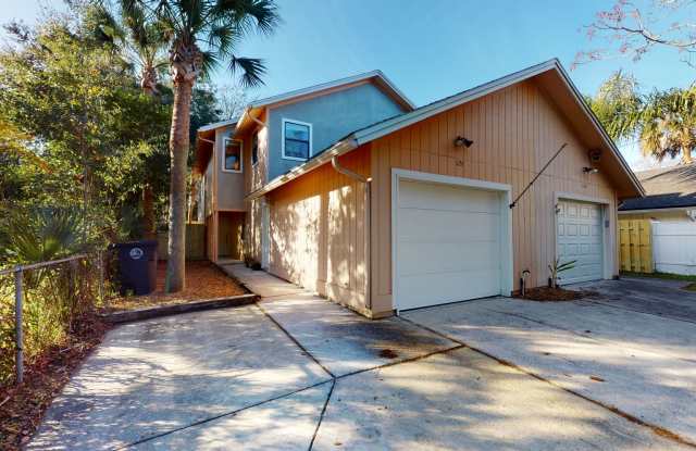 Charming 2 bedroom, 2.5 bathroom townhome for rent in Atlantic Beach! photos photos