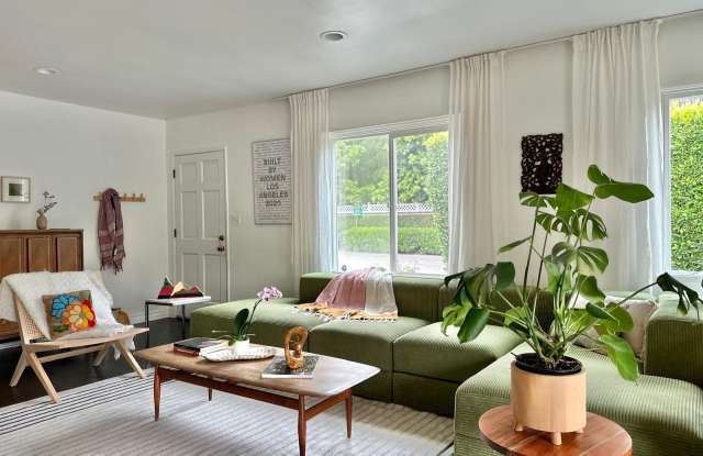 927 Marine Avenue photos photos