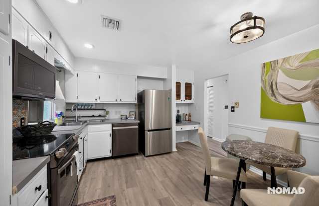 Spacious 4BR House in Harrisburg Gallery 3