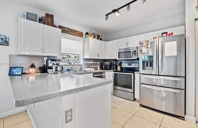 930 SW 147th Court 930, Miami, FL 33194 photos photos