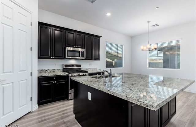 774 Iris Desert Street photos photos