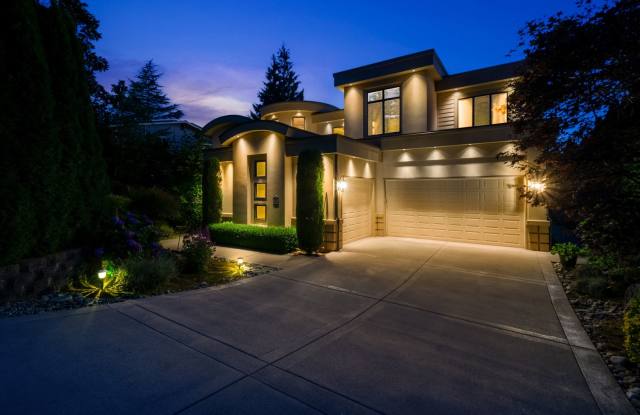 Live the Tuscan Life in Kirkland photos photos