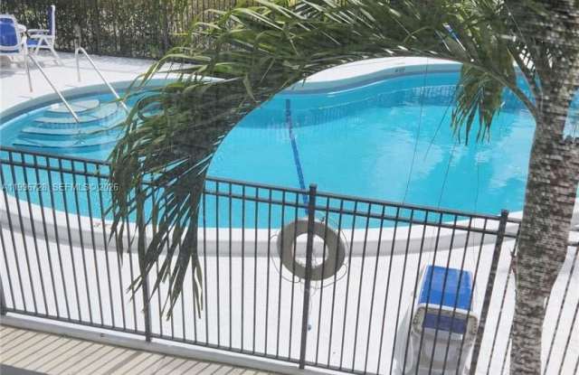 3811 NW 84th Ave photos photos