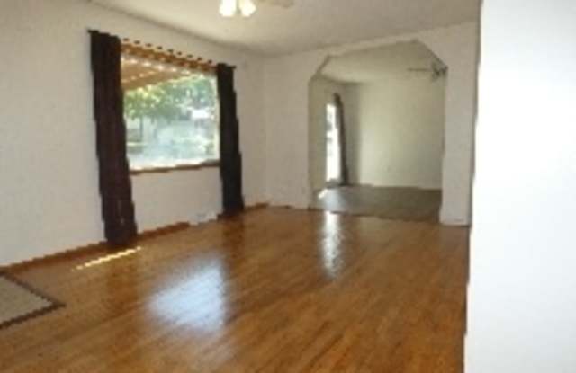 4810 North Wallace Drive Gallery 4