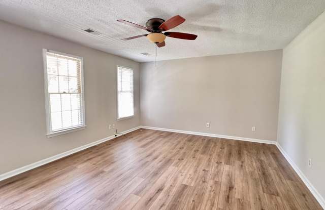 103 RIVERWALK Court Gallery 3