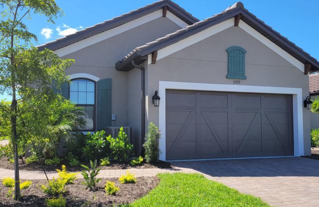 Annual/seasonal/short term 3/2 Brand new SFH in resort community minutes to Nokomis Beach. - 5709 Puccini Street, Laurel, FL 34275