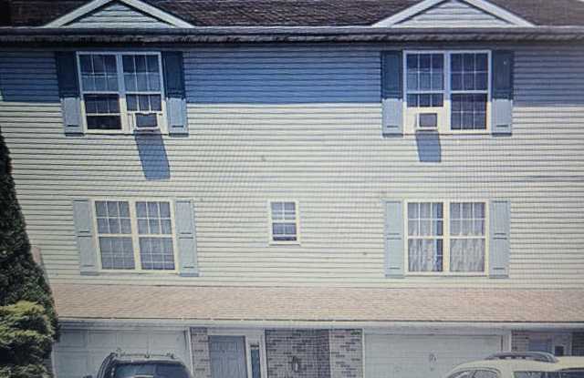 175 Victoria Arms Circle photos photos