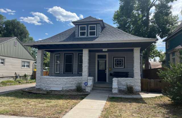 Charming 3 bedroom home in downtown Colorado Springs photos photos