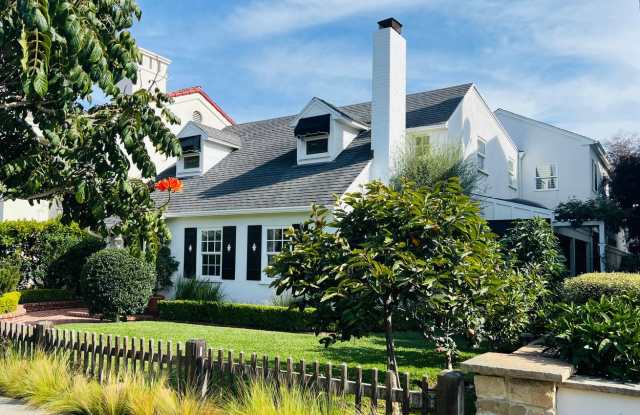 Corona Del Mar Studio 1 block from the Beach! - 314 Poinsettia Avenue, Newport Beach, CA 92625