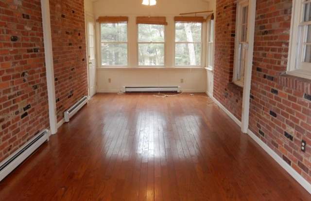 2046 HUNTER MILL ROAD Gallery 4