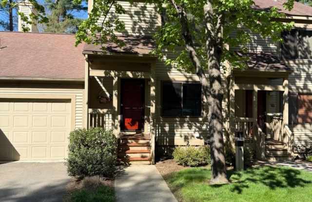 Farmington Woods Professional Townhouse Condo photos photos