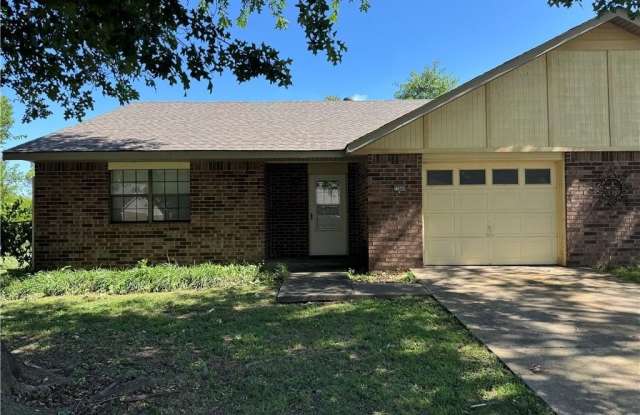 2704 McMillan  DR Unit #B photos photos