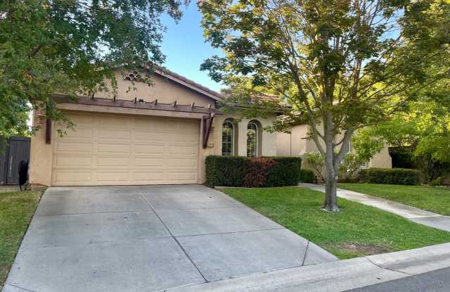 Gorgeous Single-Story Custom Home in the Gated Marinas Community with Pool! Gallery 3